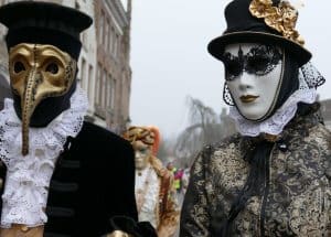 marc-vandecasteele-carnaval-venetie-unsplash