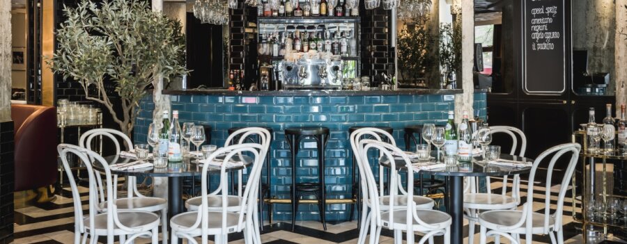 De kerk Variant Neem een ​​bad Georgio's Café: nieuw Italiaans restaurant geopend in Amsterdam