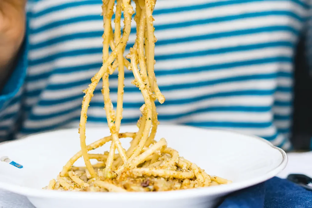 Pasta met bloemkool en krenten