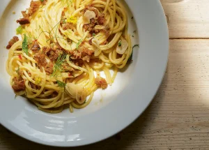 Spaghetti met knoflookkruimels