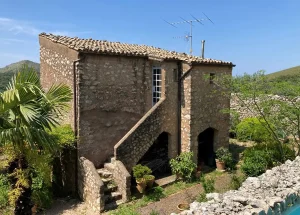 Villa te koop met uitzicht op zee in Itri Lazio